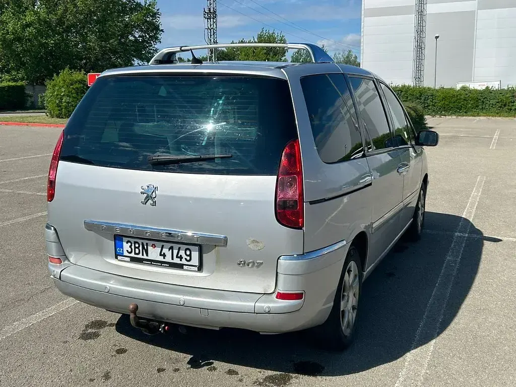 Gebraucht Peugeot 807 Active 136 PS (100 kW) 2012 Grau Van / Kleinbus