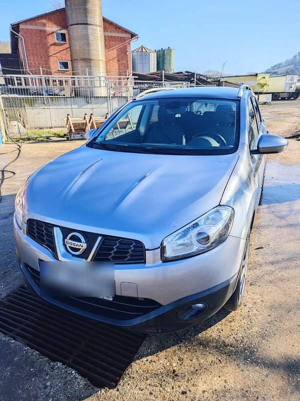 Silber Gebraucht 2012 Nissan Qashqai +2 SUV | 4.950 € (Superpreis) - Bild 1/4