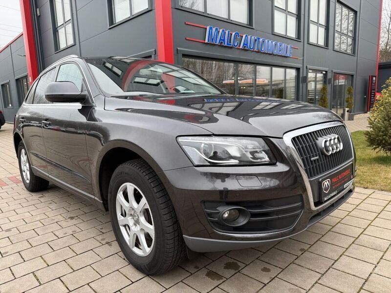 Grau Gebraucht 2011 Audi Q5 Design SUV | 12.999 € (Fairer Preis) - Bild 1/4