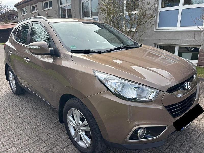 Gebraucht Hyundai ix35 Style 135 PS (99 kW) 2012 Gold SUV