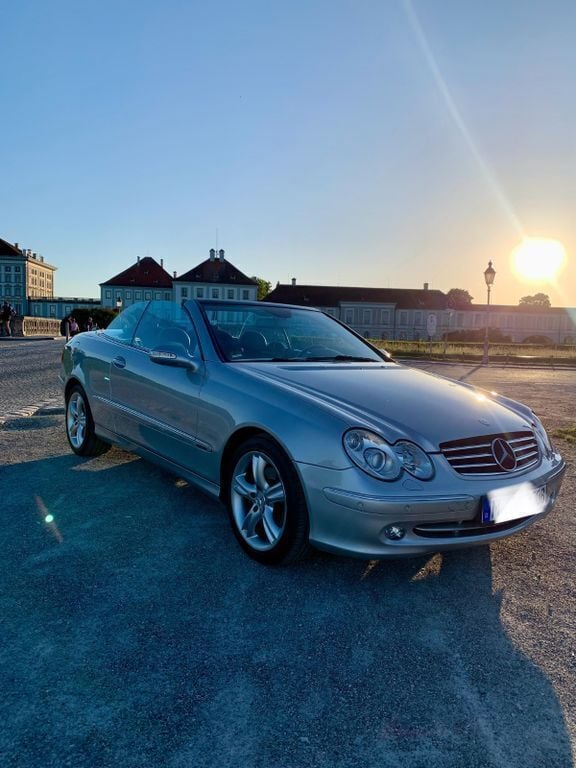 Silber Gebraucht 2003 Mercedes CLK240 Avantgarde Cabrio | 10.500 € (Etwas zu teuer) - Bild 1/4
