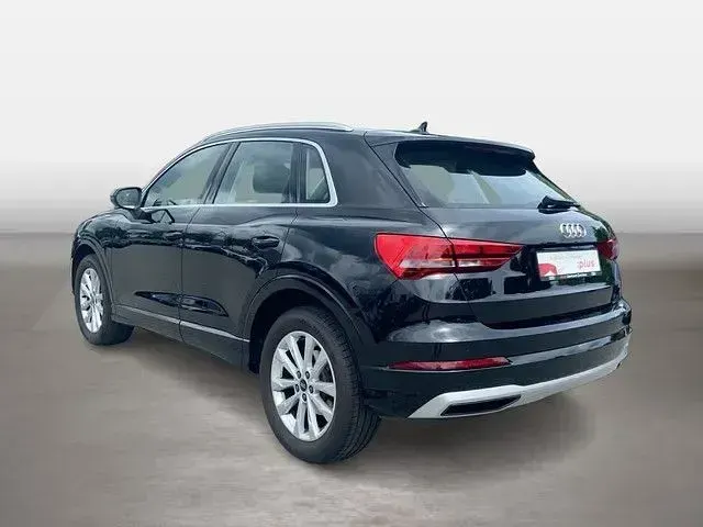 Gebraucht Audi Q3 Ambiente 150 PS (110 kW) 2022 Mythosschwarz metallic SUV