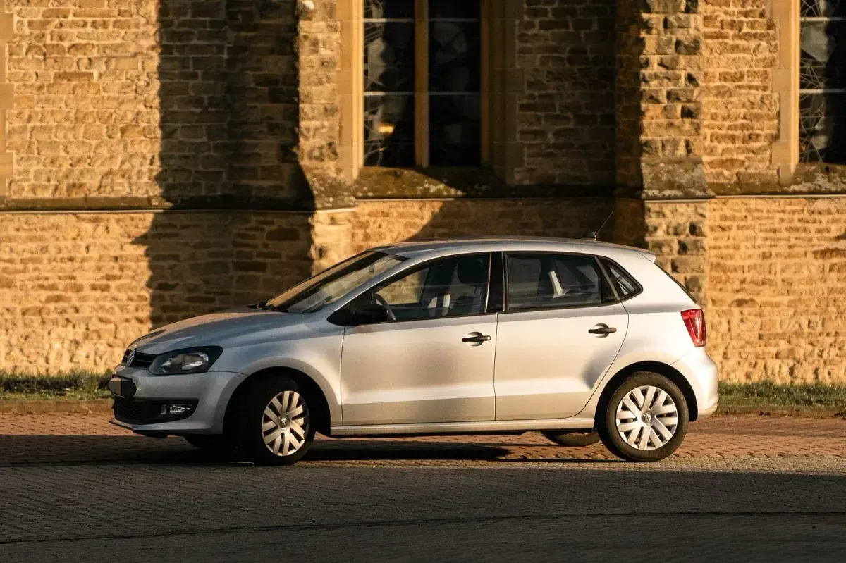 Gebraucht VW Polo Trendline 69 PS (50 kW) 2012 Silber Kleinwagen