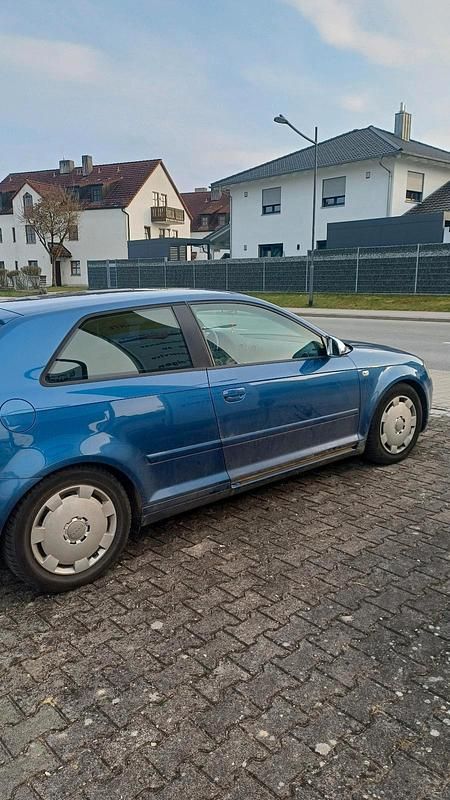 Gebraucht Audi A3 115 PS (84 kW) 2004 Blau Kleinwagen