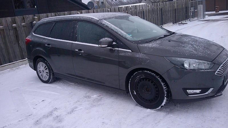 Gebraucht Ford Focus Titanium 150 PS (110 kW) 2017 Grau Kombi