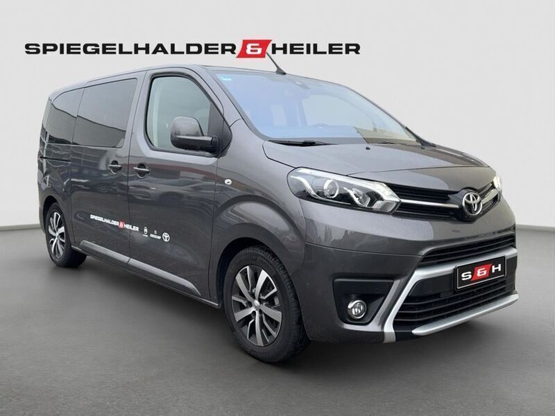 Grau Gebraucht 2024 Toyota Proace Verso Executive Kombi | 49.490 € (Teuer) - Bild 1/4