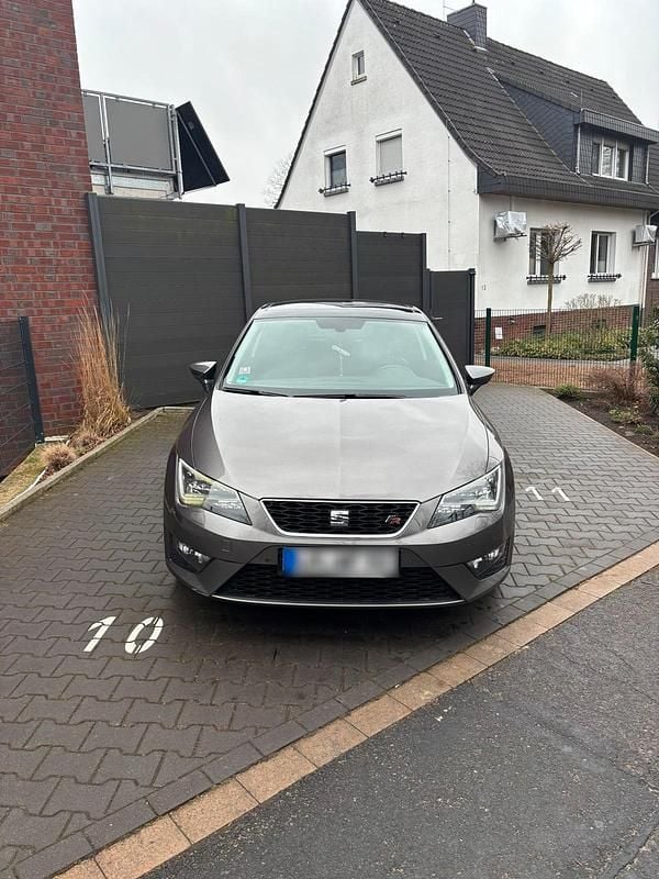 Second-hand Seat Leon FR 179 CP (131 kW) 2016 Gri Coupe