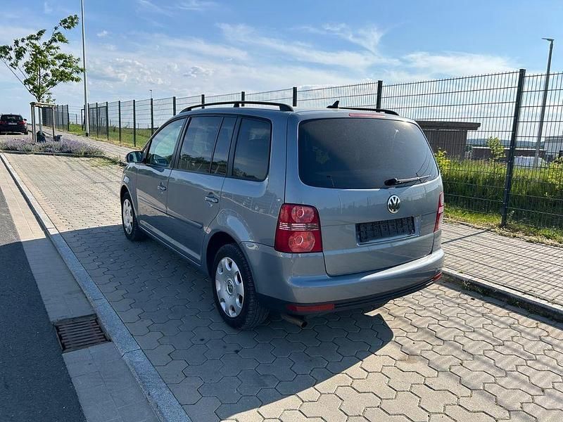 Gebraucht VW Touran 109 PS (80 kW) 2007 Grau Van / Kleinbus