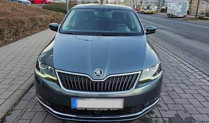 Grau Gebraucht 2018 Skoda Rapid Clever Kombi | 9.300 € (Guter Preis) - Bild 1/4