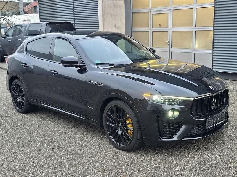 Gebraucht Maserati Levante 430 PS (316 kW) 2020 Schwarz SUV