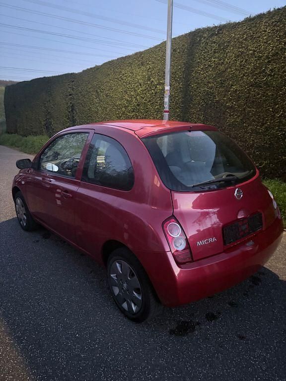 Gebraucht Nissan Micra 65 PS (47 kW) 2005 Rot Limousine