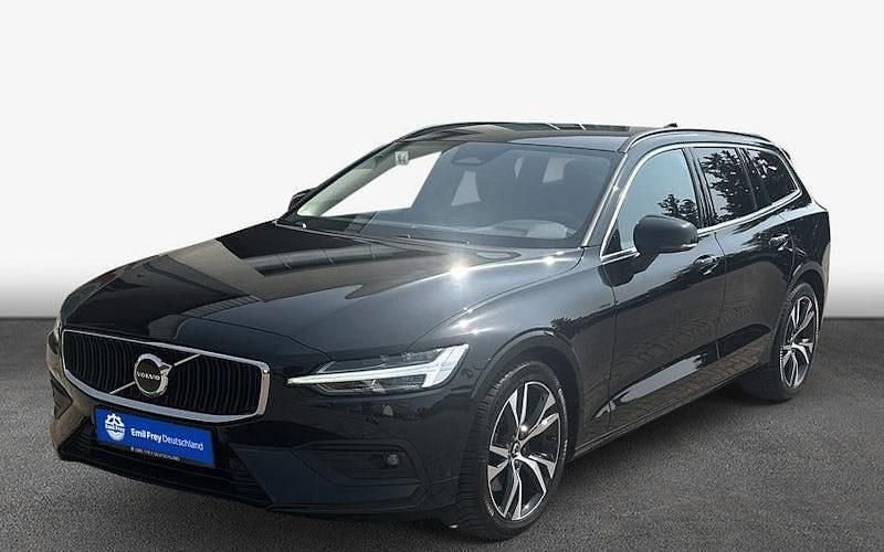 Onyx schwarzmetallic Gebraucht 2024 Volvo V60 Core Kombi | 35.780 € (Guter Preis) - Bild 1/4