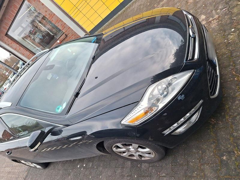 Gebraucht Ford Mondeo S 140 PS (102 kW) 2012 Schwarz Kombi