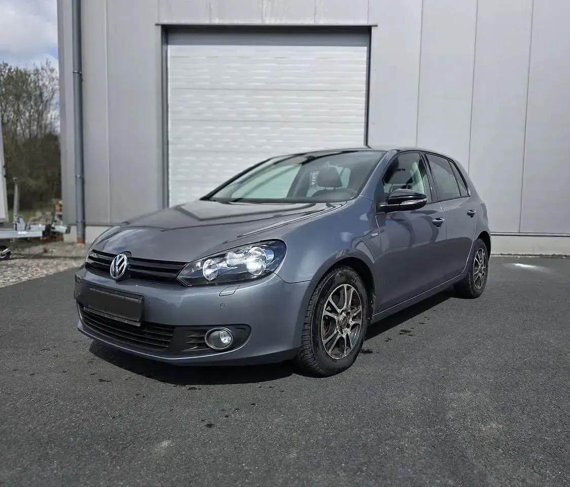 Używany VW Golf VII Match 105 KM (77 kW) 2012 Sedan/Limuzyna