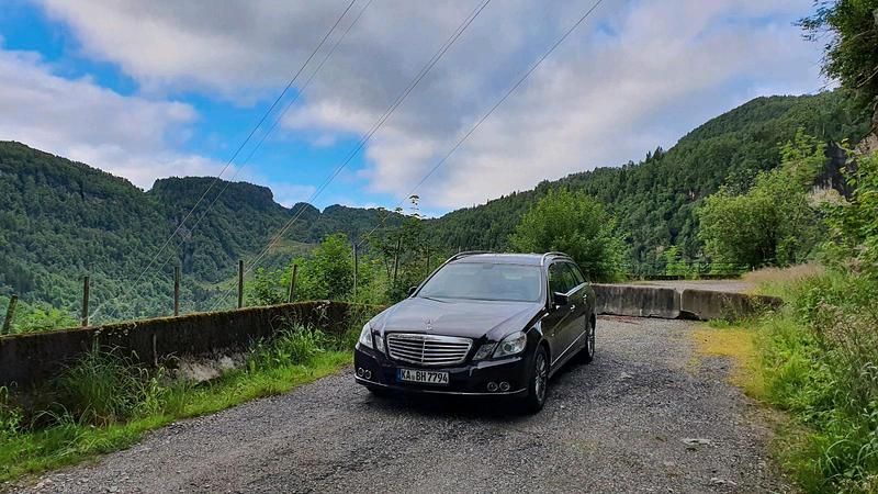 Gebraucht Mercedes E200 136 PS (100 kW) 2011 Braun Kombi