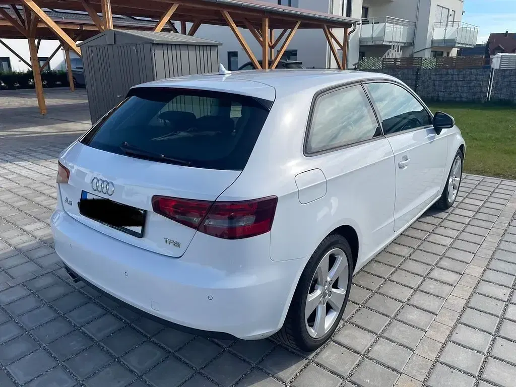 Używany Audi A3 Ambition 125 KM (91 kW) 2015 Biały Sedan/Limuzyna