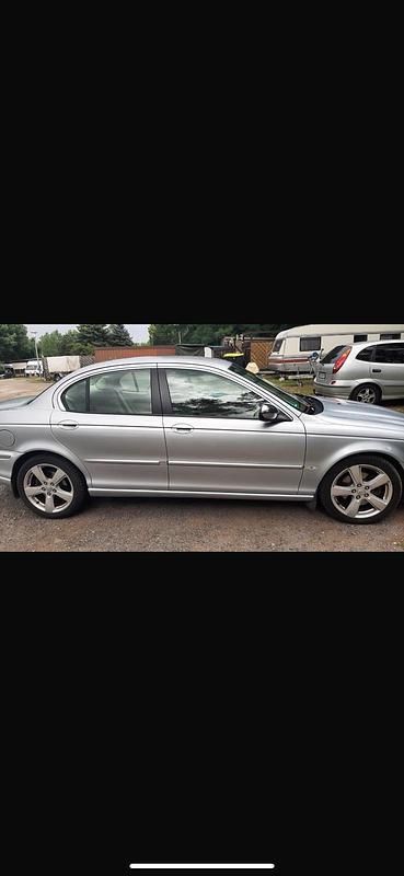 Silber Gebraucht 2007 Jaguar X-type Limousine | 2.999 € - Bild 1/4