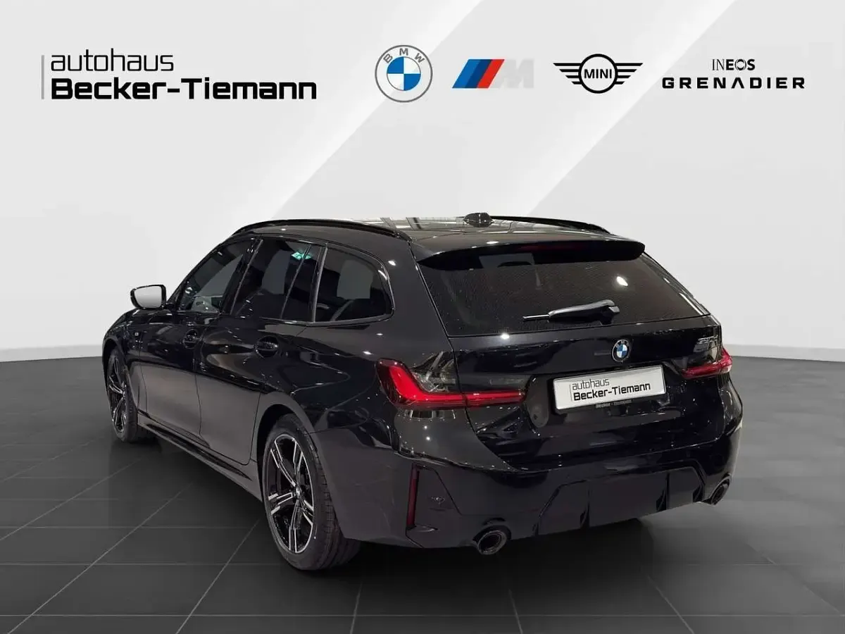 Gebraucht BMW 320 Exclusive 190 PS (139 kW) 2026 Black sapphire metallic Kombi