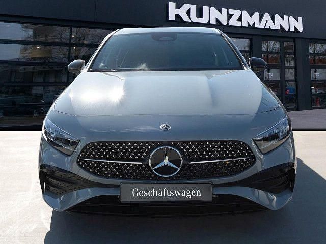 Gebraucht 2025 Mercedes A200 | 33.960 € (Etwas zu teuer) - Bild 1/4