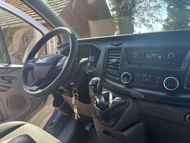 Gebraucht Ford Transit Custom 131 PS (96 kW) 2019 Weiß Van / Kleinbus