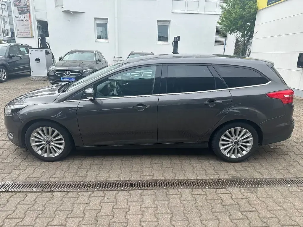 Używany Ford Focus Titanium 150 KM (110 kW) 2015 Szary Sedan/Limuzyna