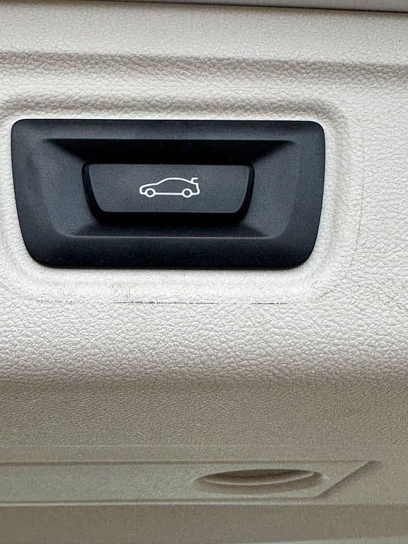 Gebraucht BMW 320 Performance 190 PS (139 kW) 2023 Weiß Kombi