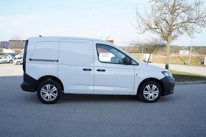 Gebraucht VW Caddy 102 PS (75 kW) 2021 Weiß Van / Kleinbus