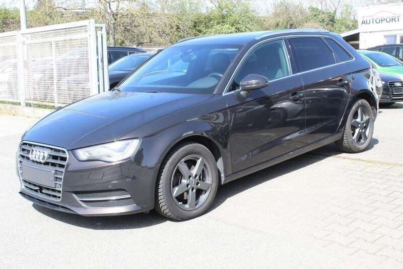 Belugabraun metallic Gebraucht 2015 Audi A3 Sportback Ambiente Limousine | 14.900 € (Etwas zu teuer) - Bild 1/4