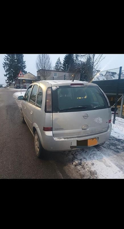 Silber Gebraucht 2007 Opel Meriva Van / Kleinbus | 1.000 € - Bild 1/4