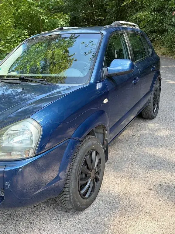 Gebraucht Hyundai Tucson GLS 141 PS (103 kW) 2005 Blau SUV