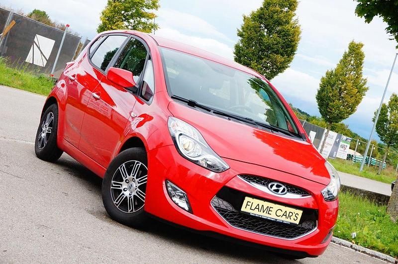 Rot Gebraucht 2014 Hyundai ix20 Style Van / Kleinbus | 8.900 € (Fairer Preis) - Bild 1/4