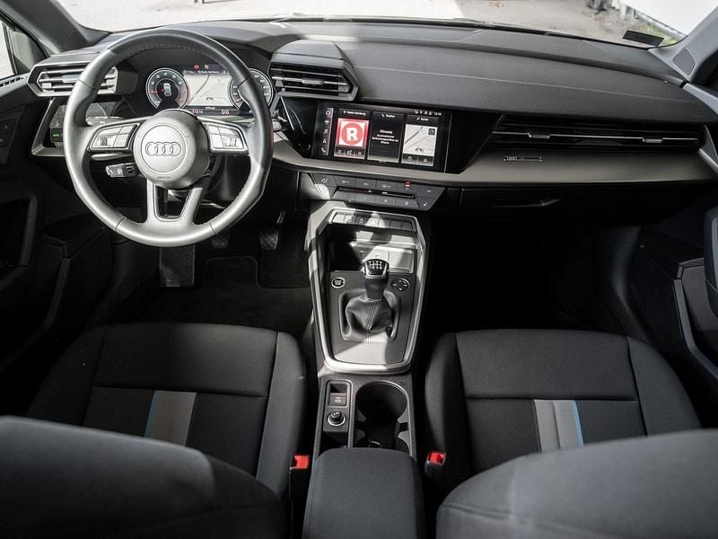 Gebraucht Audi A3 Basis 150 PS (110 kW) 2022 Grau Limousine