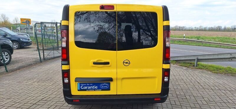 Gebraucht Opel Vivaro 95 PS (69 kW) 2016 Gelb Van / Kleinbus