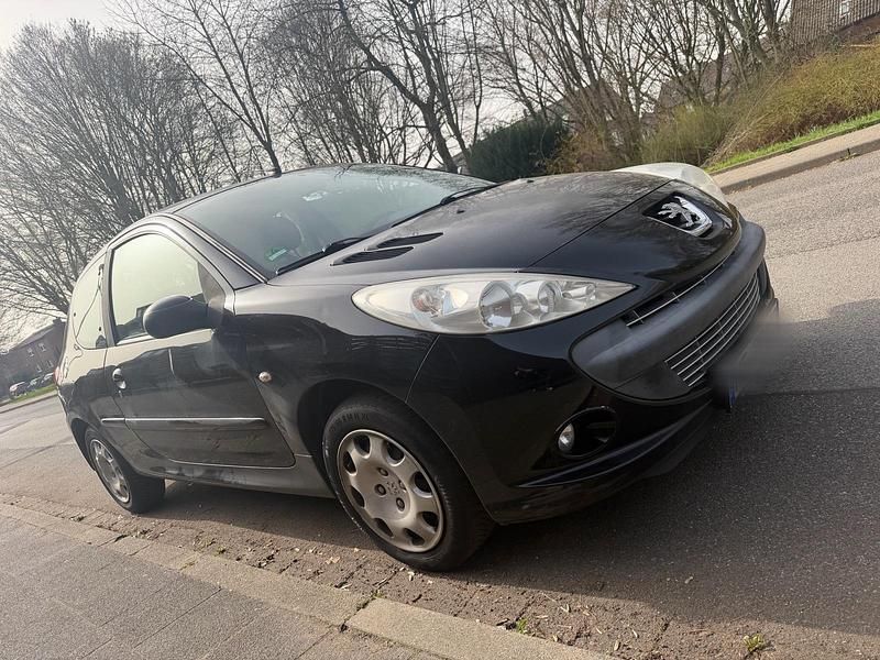 Gebraucht Peugeot 206 75 PS (55 kW) 2009 Schwarz Kleinwagen