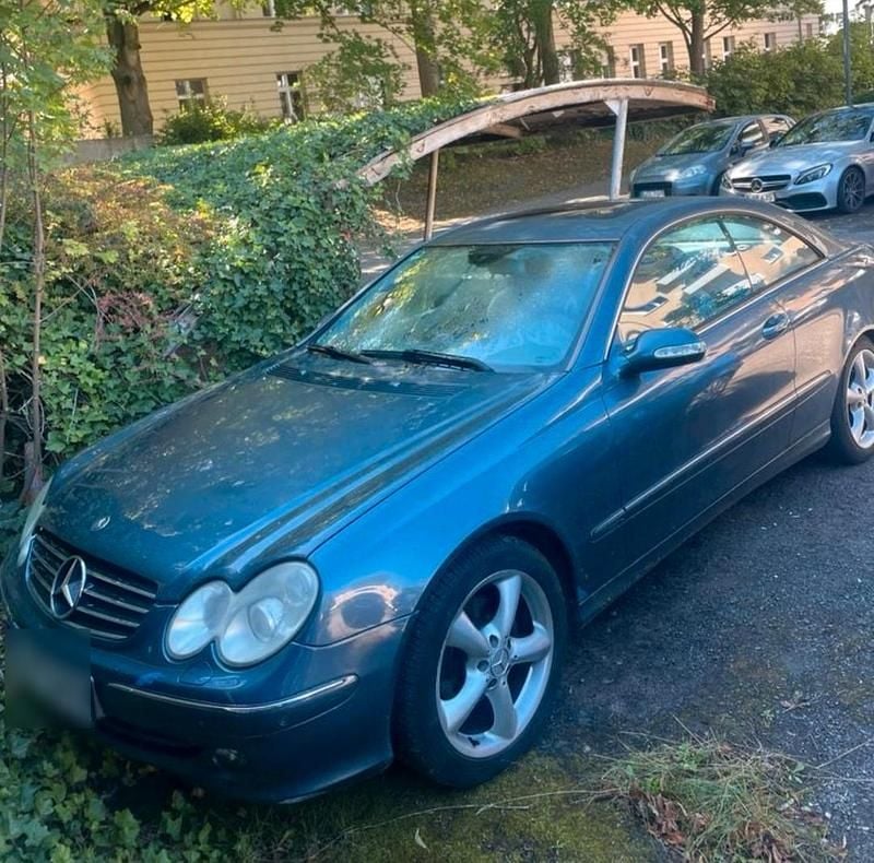 Blau Gebraucht 2004 Mercedes CLK200 Coupé | 2.800 € (Fairer Preis) - Bild 1/3