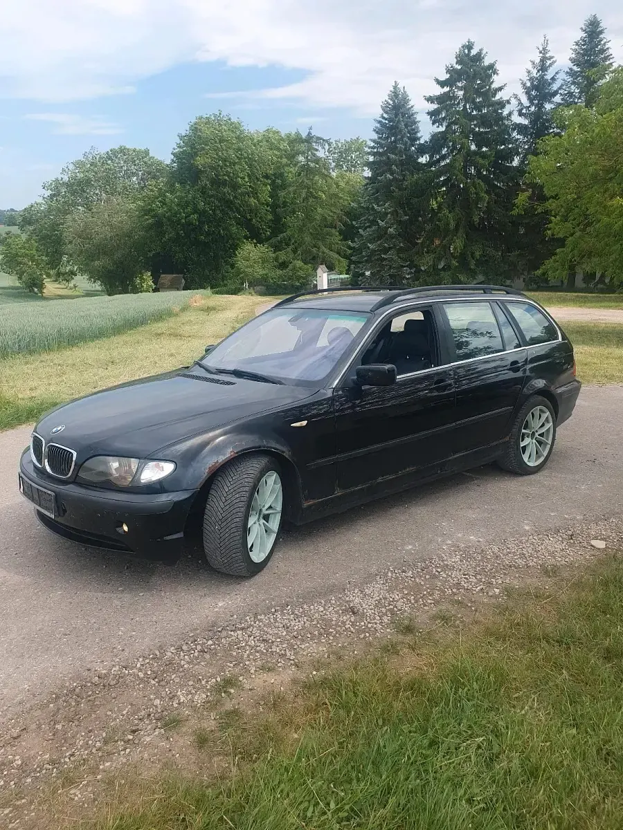 Używany BMW 320 150 KM (110 kW) 2004 Czarny Kombi