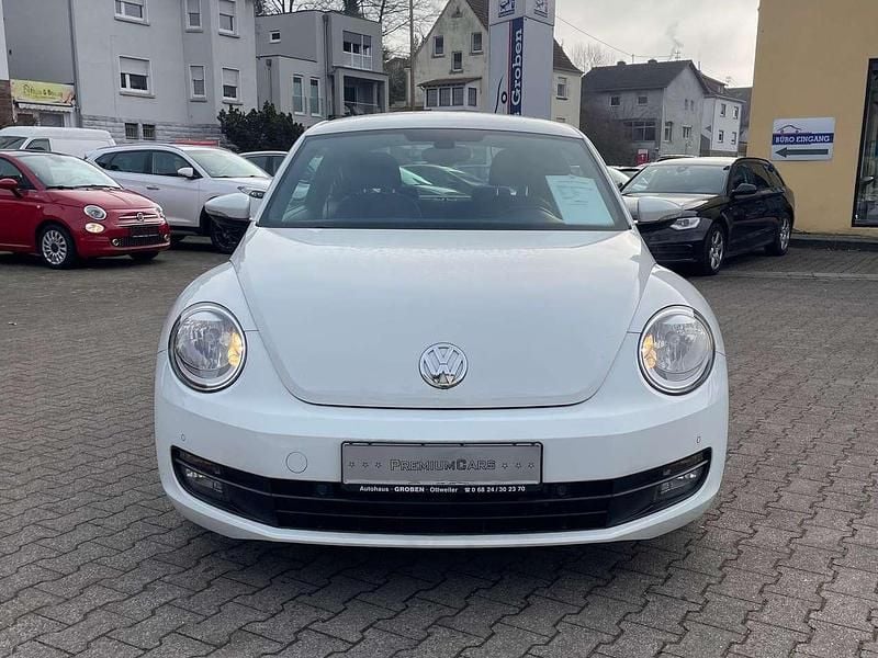 Gebraucht VW Beetle Basis 105 PS (77 kW) 2014 Pure white Kleinwagen