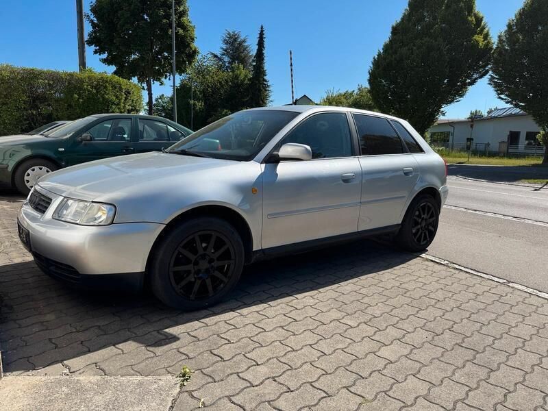Silber Gebraucht 1999 Audi A3 Comfort Limousine | 1.900 € (Fairer Preis) - Bild 1/4