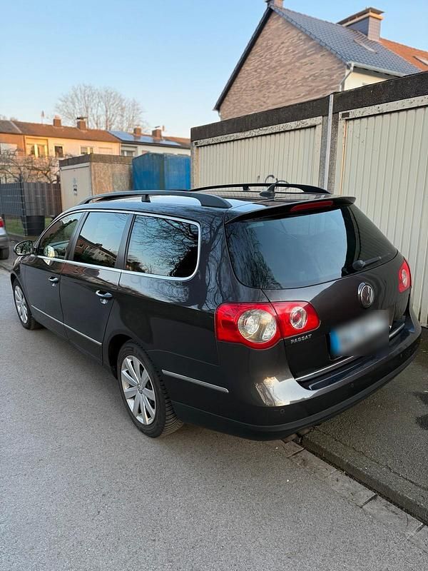 Gebraucht VW Passat 140 PS (102 kW) 2007 Braun Kombi