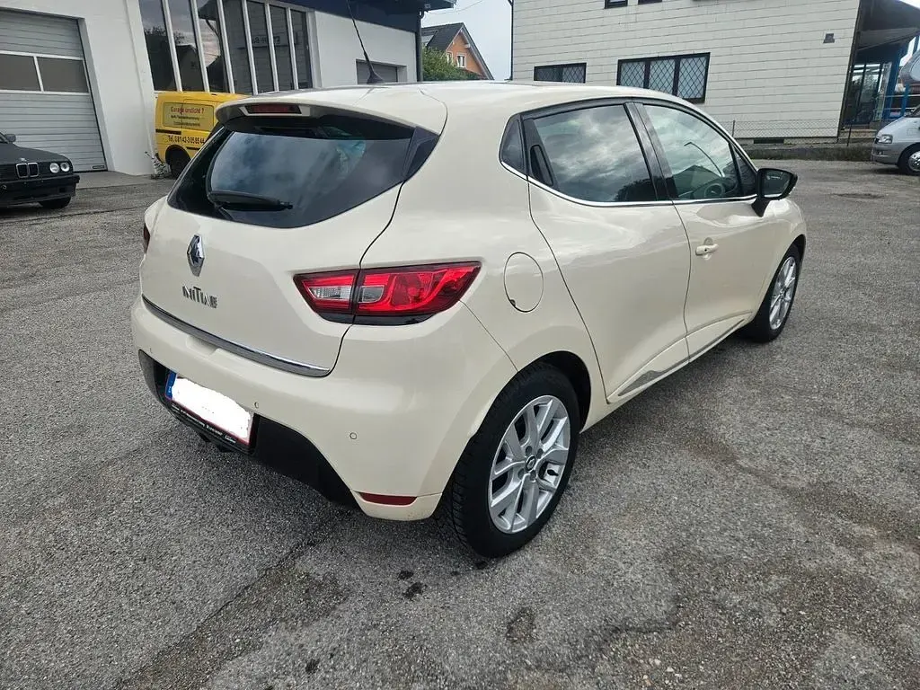 Gebraucht Renault Clio IV Initiale Paris 120 PS (88 kW) 2016 Braun Limousine