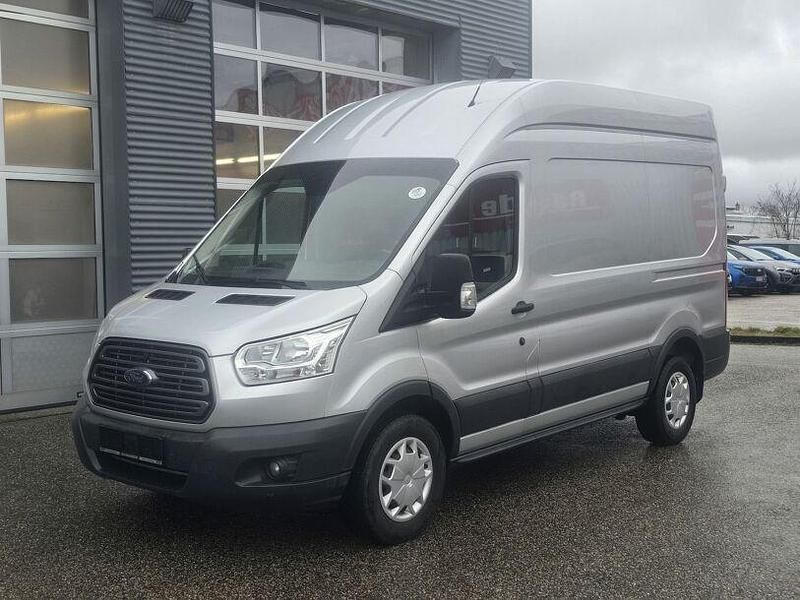 Gebraucht Ford Transit Trend 131 PS (96 kW) 2019 Weiß Limousine