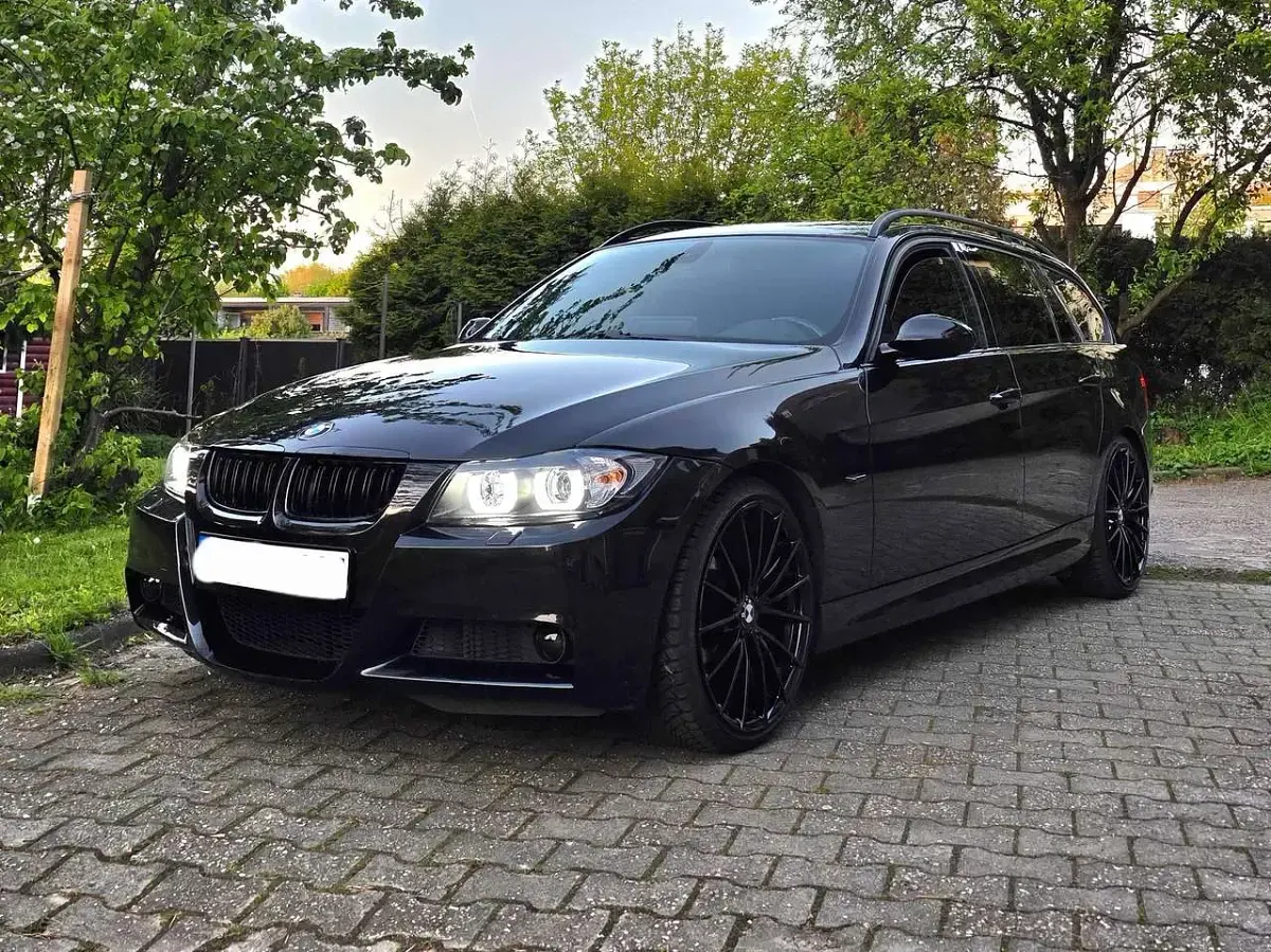 Gebraucht BMW 318 Basis 129 PS (94 kW) 2006 Schwarz Kombi