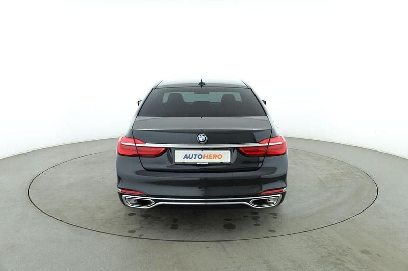 Gebraucht BMW 740 320 PS (235 kW) 2019 Schwarz Limousine