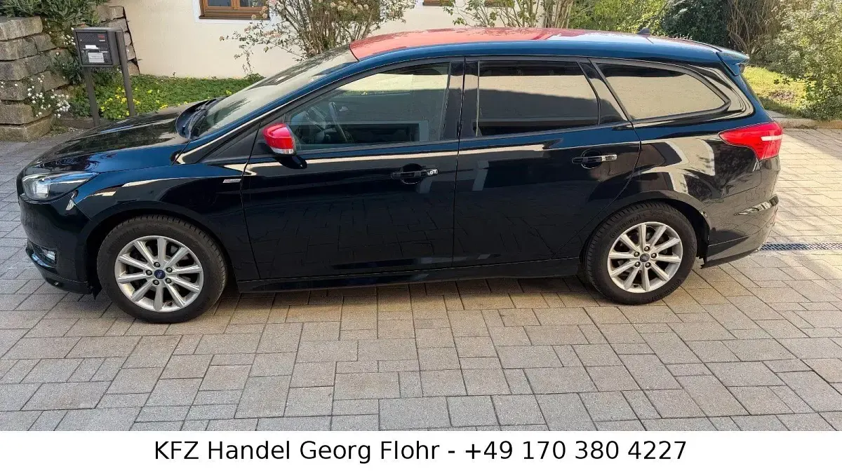 Usado Ford Focus ST-Line 182 CV (133 kW) 2018 Negro Familiar