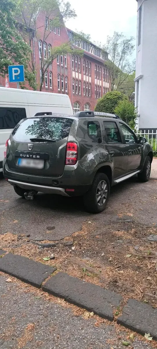 Second-hand Dacia Duster 106 CP (77 kW) 2015 Verde SUV