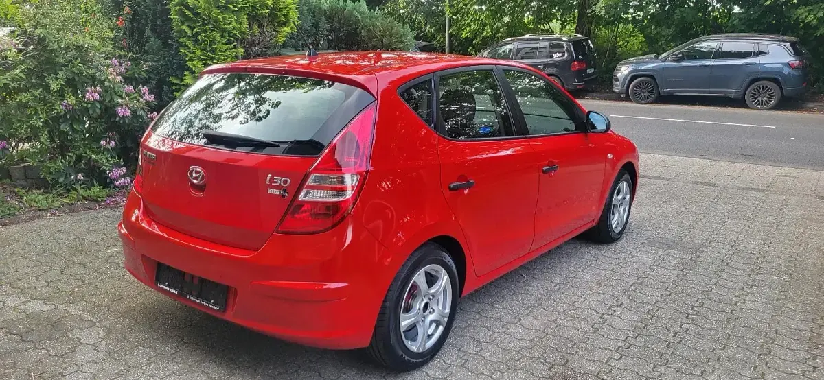 Gebraucht Hyundai i30 109 PS (80 kW) 2009 Rot Kleinwagen