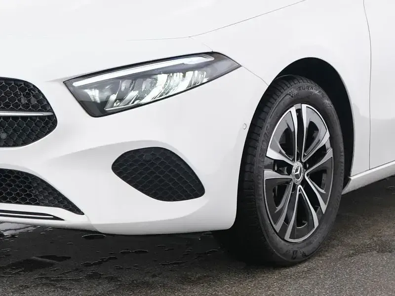 Gebraucht Mercedes A250 Progressive 163 PS (119 kW) 2025 Weiß Limousine