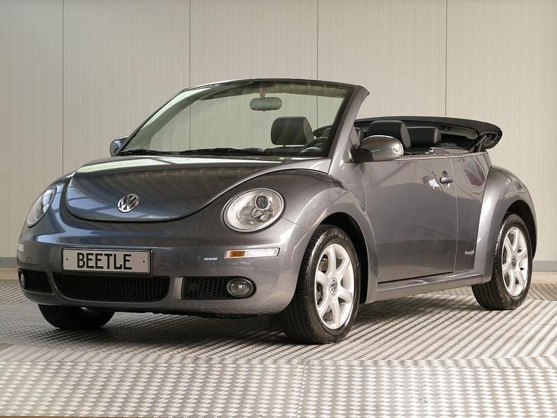 Grau Gebraucht 2010 VW Beetle Freestyle Cabrio | 10.950 € - Bild 1/4
