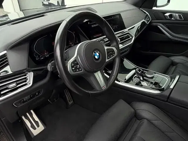 Gebraucht BMW X5 M Sport 286 PS (210 kW) 2023 Black sapphire metallic SUV