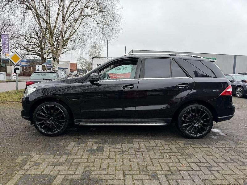 Gebraucht Mercedes ML350 258 PS (189 kW) 2012 Schwarz SUV